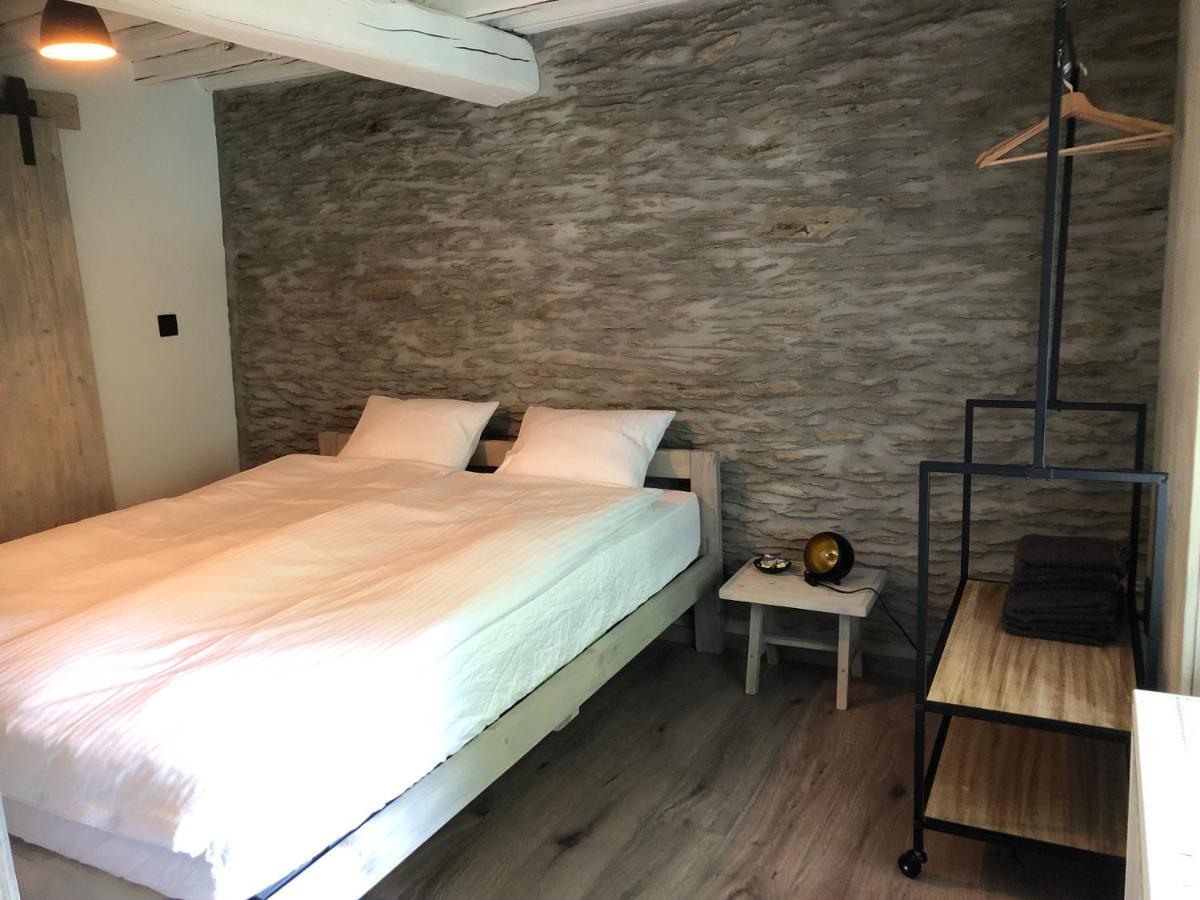 B&B Le Nid D'Hirondelle Уфализ Екстериор снимка