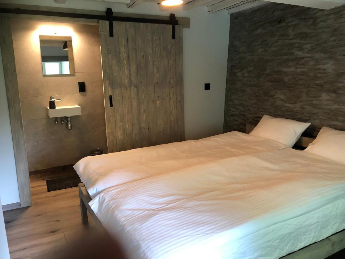 B&B Le Nid D'Hirondelle Уфализ Екстериор снимка