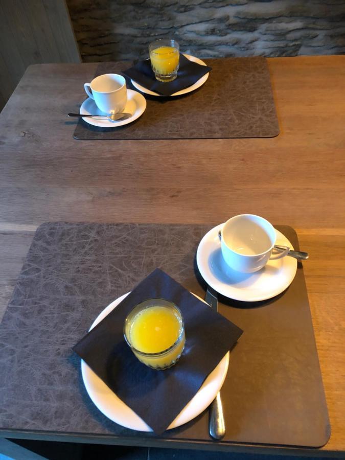 B&B Le Nid D'Hirondelle Уфализ Екстериор снимка